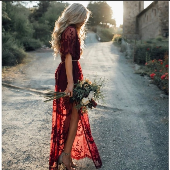 Stunning Red Deep V Neckline Lace Dress - Picture 4 of 7